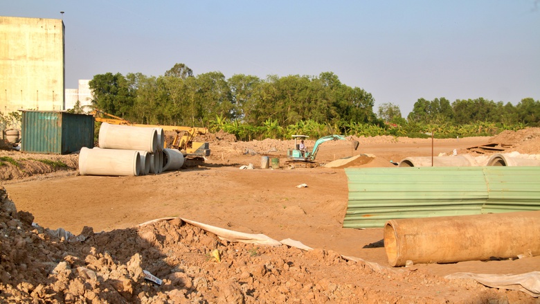 Vướng mặt bằng v&agrave; khan hiếm vật liệu l&agrave;m ảnh hưởng tiến độ nhiều dự &aacute;n ở C&agrave; Mau- Ảnh 1.