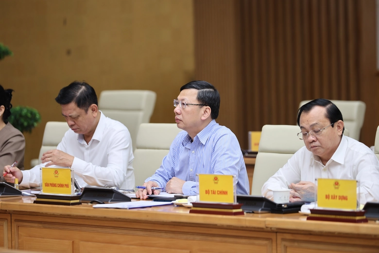 Thủ tướng Phạm Minh Ch&iacute;nh chủ tr&igrave; Hội nghị to&agrave;n quốc về ph&ograve;ng chống thi&ecirc;n tai- Ảnh 4.