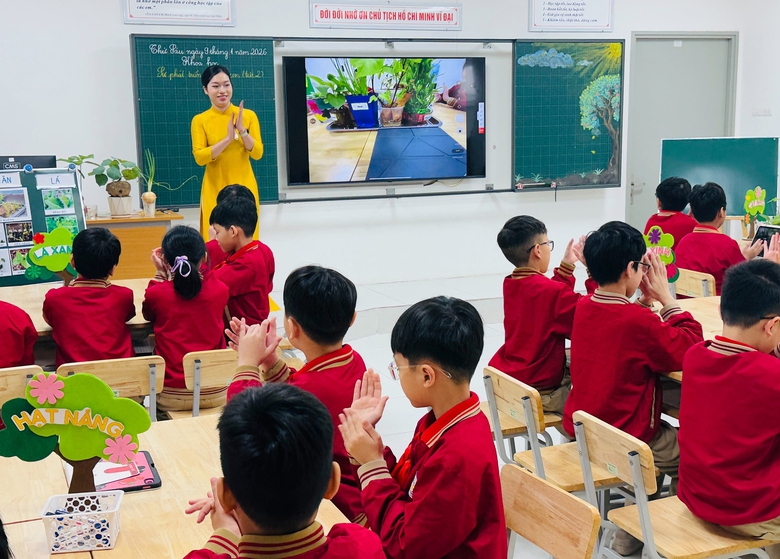 Phụ huynh áp lực với cuộc đua tiền tiểu học của con- Ảnh 1. Phụ huynh áp lực với cuộc đua tiền tiểu học của con- Ảnh 1.