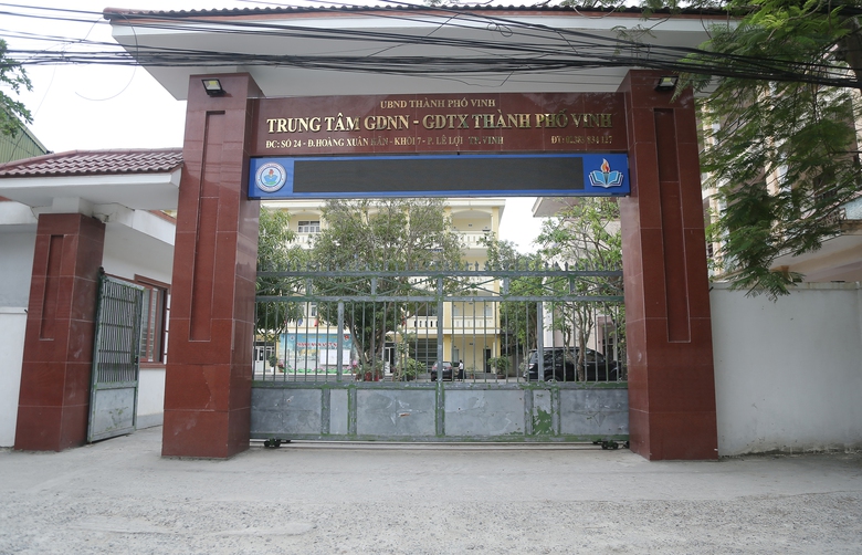 Học sinh lớp 10 tăng đột biến, Nghệ An triển khai nhiều giải pháp giảm áp lực tuyển sinh- Ảnh 3. Học sinh lớp 10 tăng đột biến, Nghệ An triển khai nhiều giải pháp giảm áp lực tuyển sinh- Ảnh 3.