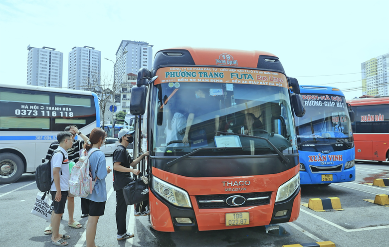 Nh&agrave; xe bớt lo bị thu hồi khai th&aacute;c tuyến cố định- Ảnh 1.