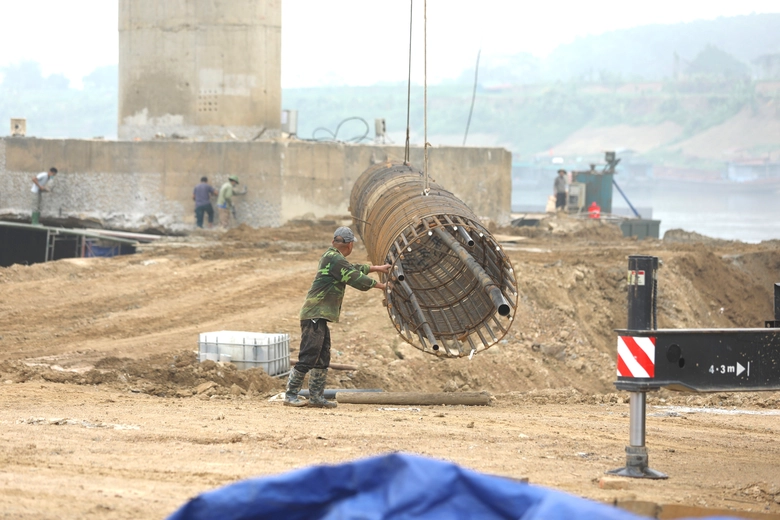 Bảo đảm hoàn thành sửa chữa cầu sông Lô trước mùa mưa lũ 2026- Ảnh 5. Bảo đảm hoàn thành sửa chữa cầu sông Lô trước mùa mưa lũ 2026- Ảnh 5.