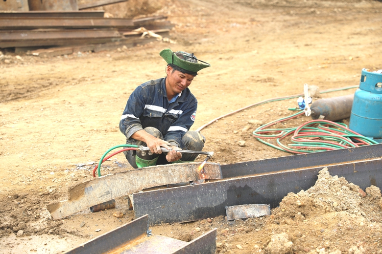 Bảo đảm hoàn thành sửa chữa cầu sông Lô trước mùa mưa lũ 2026- Ảnh 6. Bảo đảm hoàn thành sửa chữa cầu sông Lô trước mùa mưa lũ 2026- Ảnh 6.