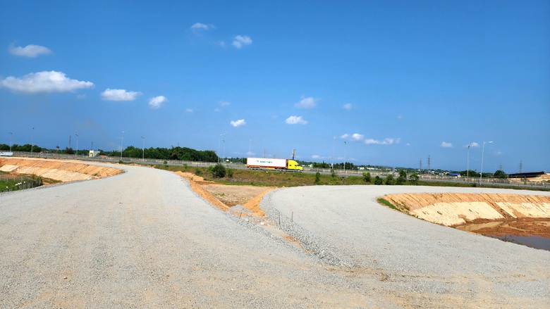 Hoàn thành nút giao nối cao tốc với khu kinh tế Dung Quất trong tháng 6- Ảnh 5. Hoàn thành nút giao nối cao tốc với khu kinh tế Dung Quất trong tháng 6- Ảnh 5.