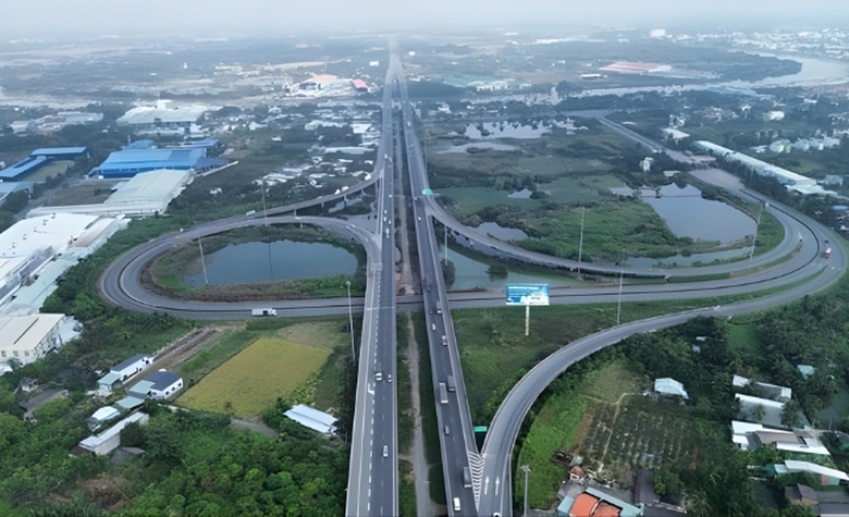 Khu Tây TP.HCM “vùng trũng giá” trước chu kỳ tăng trưởng mới- Ảnh 2. Khu Tây TP.HCM “vùng trũng giá” trước chu kỳ tăng trưởng mới- Ảnh 2.