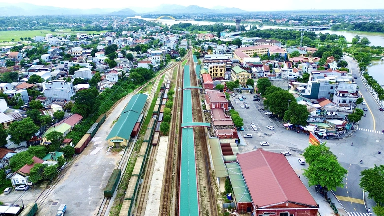 Huế: Sớm x&acirc;y hầm chui đảm bảo an to&agrave;n giao th&ocirc;ng đường sắt- Ảnh 1.