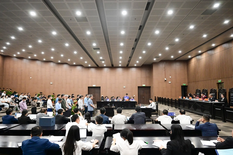 Nhận hối lộ 4,5 tỷ đồng, cựu thứ trưởng Hoàng Văn Thắng bị đề nghị 4 - 5 năm tù- Ảnh 2. Nhận hối lộ 4,5 tỷ đồng, cựu thứ trưởng Hoàng Văn Thắng bị đề nghị 4 - 5 năm tù- Ảnh 2.