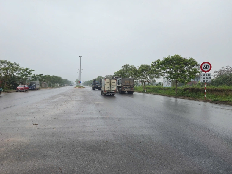 Từng là điểm nóng tai nạn giao thông, Vành đai 5 Thái Nguyên dần an toàn hơn- Ảnh 11. Từng là điểm nóng tai nạn giao thông, Vành đai 5 Thái Nguyên dần an toàn hơn- Ảnh 11.