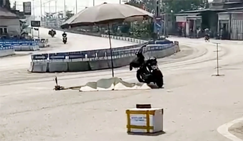 Hiện trường vụ tai nạn (Ảnh cắt từ video). Hiện trường vụ tai nạn (Ảnh cắt từ video).