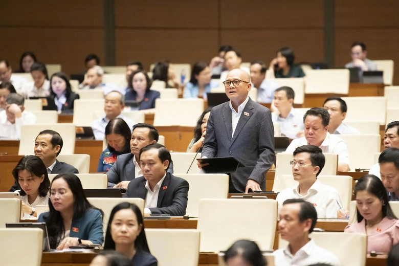 Bộ trưởng Nội vụ: Ch&uacute; trọng khen thưởng c&aacute; nh&acirc;n, tập thể đi đầu đổi mới s&aacute;ng tạo- Ảnh 1.