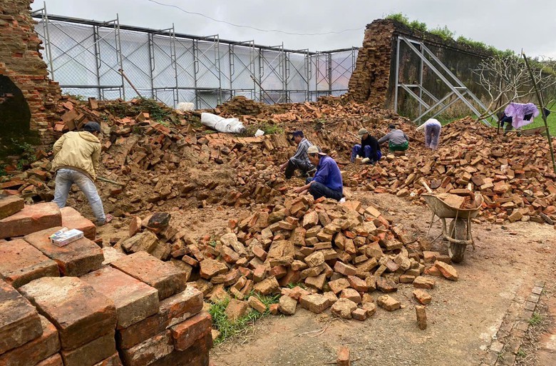 Đẩy nhanh ti&ecirc;n độ khắc phục sự cố sập tường Ho&agrave;ng th&agrave;nh Huế- Ảnh 2.