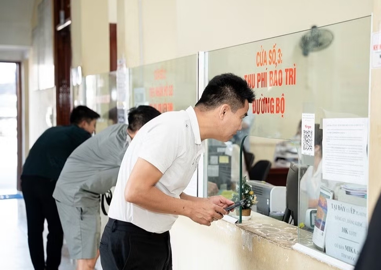 Số hóa đăng kiểm: Người dân đỡ vất vả, phương tiện phải đạt chuẩn cao hơn- Ảnh 3. Số hóa đăng kiểm: Người dân đỡ vất vả, phương tiện phải đạt chuẩn cao hơn- Ảnh 3.