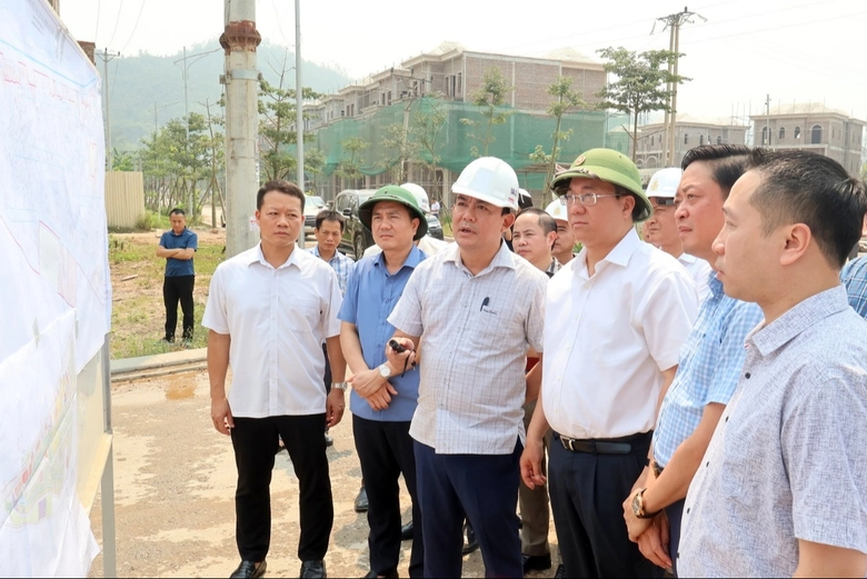 Ph&uacute; Thọ tập trung nguồn lực đẩy nhanh tiến độ một số dự &aacute;n khu vực H&ograve;a B&igrave;nh- Ảnh 1.