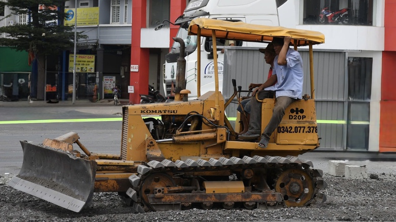 Đồng Nai đẩy nhanh tiến độ cải tạo quốc lộ 51, khắc phục hư hỏng nghiêm trọng- Ảnh 9. Đồng Nai đẩy nhanh tiến độ cải tạo quốc lộ 51, khắc phục hư hỏng nghiêm trọng- Ảnh 9.
