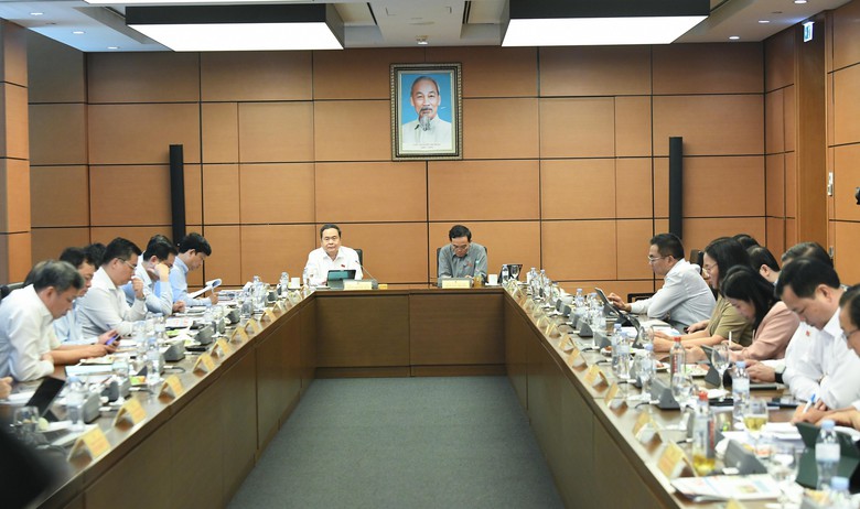 Chủ tịch Quốc hội: Quyết sách đã có, quan trọng nhất là khâu tổ chức thực hiện- Ảnh 2. Chủ tịch Quốc hội: Quyết sách đã có, quan trọng nhất là khâu tổ chức thực hiện- Ảnh 2.