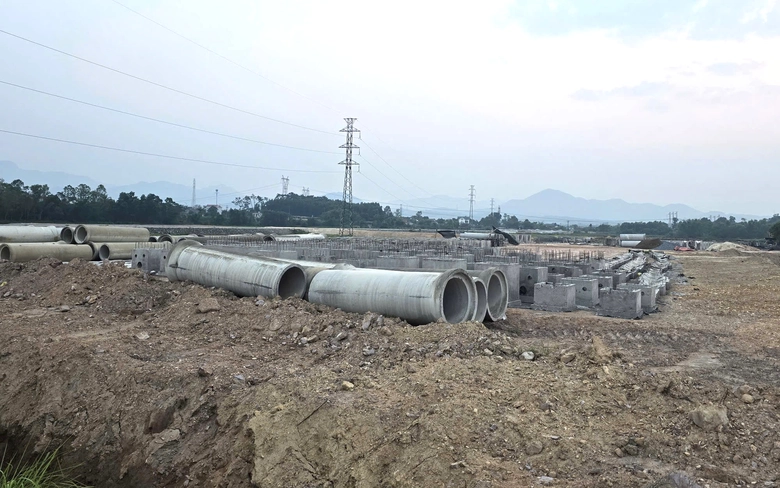 Quảng Trị tăng cường b&igrave;nh ổn gi&aacute; vật liệu, đẩy nhanh tiến độ dự &aacute;n trọng điểm- Ảnh 4.