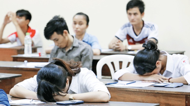 Nắng nóng cực đoan, bảo vệ "bộ não sĩ tử" mùa thi ra sao?- Ảnh 1. Nắng nóng cực đoan, bảo vệ "bộ não sĩ tử" mùa thi ra sao?- Ảnh 1.