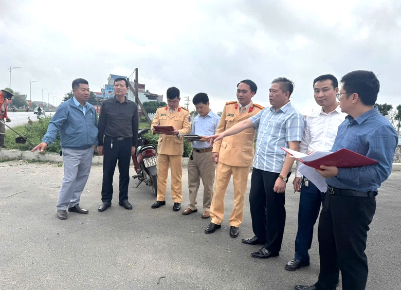 Hưng Y&ecirc;n: V&agrave;o cuộc đồng bộ, r&agrave; so&aacute;t c&aacute;c điểm tiềm ẩn nguy cơ tai nạn giao th&ocirc;ng- Ảnh 1.