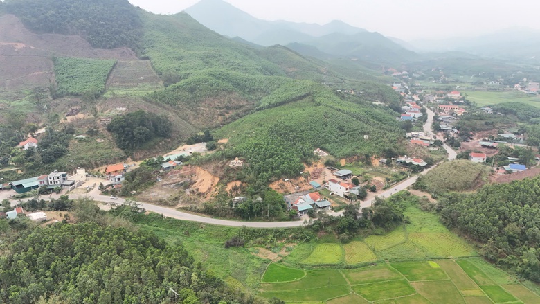 Quảng Ninh: Tiên Yên tăng tốc GPMB quốc lộ 4B, hướng tới bảo đảm tiến độ- Ảnh 1. Quảng Ninh: Tiên Yên tăng tốc GPMB quốc lộ 4B, hướng tới bảo đảm tiến độ- Ảnh 1.