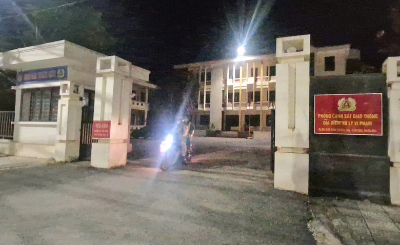 CSGT Bắc Ninh xuy&ecirc;n đ&ecirc;m tr&ecirc;n đường li&ecirc;n x&atilde;, tạo chuyển biến về an to&agrave;n giao th&ocirc;ng- Ảnh 1.