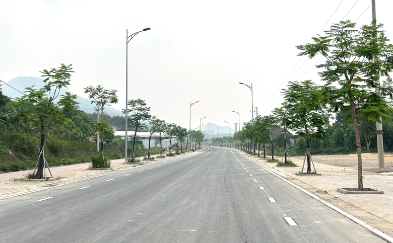 Tuyên Quang tăng tốc hoàn thiện tuyến đường 8,8km kết nối khu du lịch với cao tốc- Ảnh 4. Tuyên Quang tăng tốc hoàn thiện tuyến đường 8,8km kết nối khu du lịch với cao tốc- Ảnh 4.