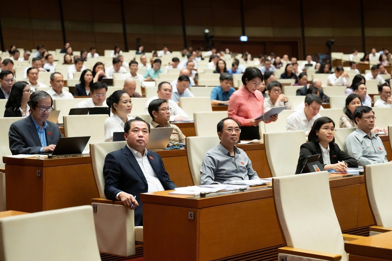 Cần rõ cơ chế, chính sách để lấp "khoảng trống" thiếu trường công lập tại Hà Nội- Ảnh 2. Cần rõ cơ chế, chính sách để lấp "khoảng trống" thiếu trường công lập tại Hà Nội- Ảnh 2.