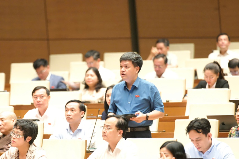 Đại biểu đề nghị c&acirc;n nhắc cắt điện, nước c&ocirc;ng tr&igrave;nh vi phạm, Bộ trưởng Tư ph&aacute;p n&oacute;i g&igrave;?- Ảnh 2.