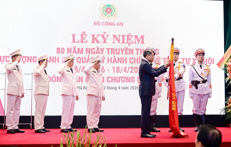 Phát triển VNeID thành kênh giao tiếp chính xác giữa Nhà nước với người dân, doanh nghiệp- Ảnh 2. Phát triển VNeID thành kênh giao tiếp chính xác giữa Nhà nước với người dân, doanh nghiệp- Ảnh 2.