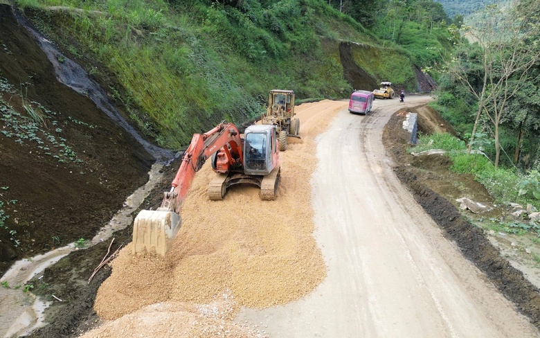 Nguy cơ chậm tiến độ hai g&oacute;i thầu dự &aacute;n kết nối giao th&ocirc;ng miền n&uacute;i ph&iacute;a Bắc- Ảnh 1.