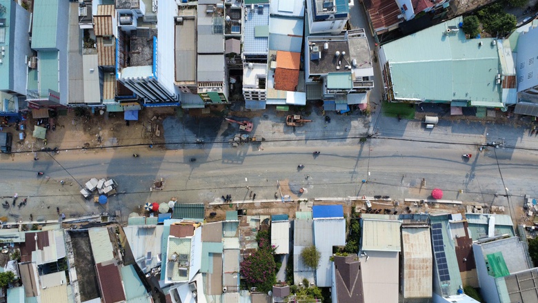 Dự &aacute;n mở rộng đường Nguyễn Thị Định vướng mặt bằng, chậm di dời hạ tầng điện- Ảnh 2.