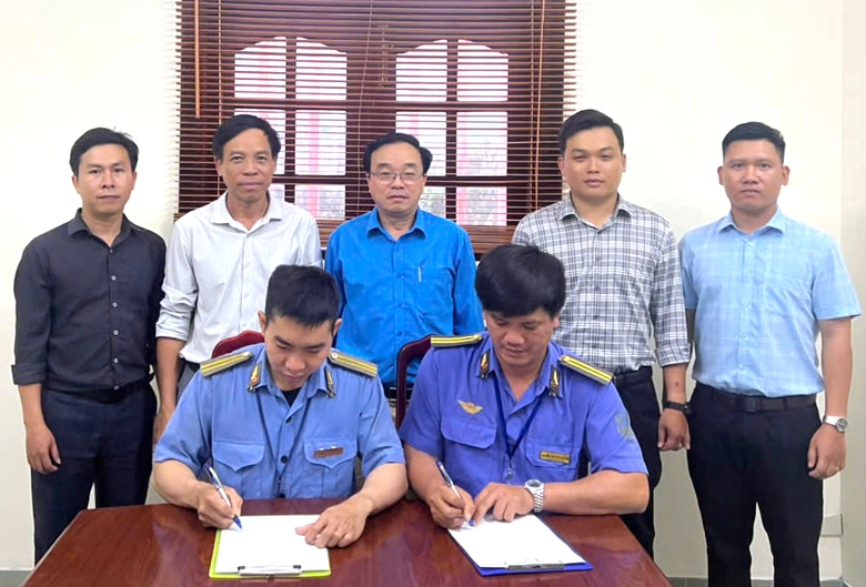 Ng&agrave;nh đường sắt tăng cường k&yacute; cam kết, hướng tới giảm tai nạn giao th&ocirc;ng- Ảnh 1.