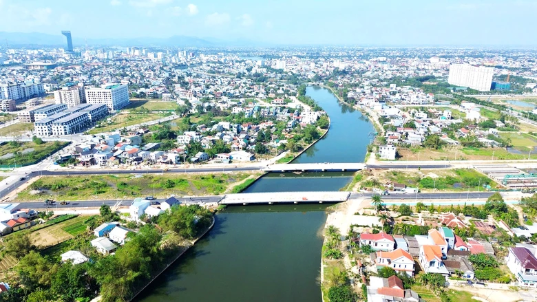 Cận cảnh dự án cầu Vỹ Dạ chậm tiến độ, nhà thầu bị chấm dứt hợp đồng- Ảnh 11. Cận cảnh dự án cầu Vỹ Dạ chậm tiến độ, nhà thầu bị chấm dứt hợp đồng- Ảnh 11.