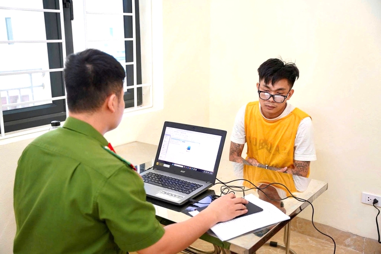 Bắt 59 đối tượng trong đường d&acirc;y lừa đảo c&ocirc;ng nghệ cao ở Điện Bi&ecirc;n- Ảnh 3.