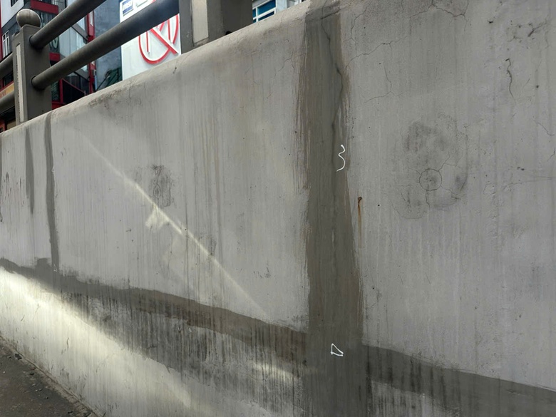 Hà Nội: Vì sao chậm sửa chữa hầm chui Lê Văn Lương?- Ảnh 1. Hà Nội: Vì sao chậm sửa chữa hầm chui Lê Văn Lương?- Ảnh 1.