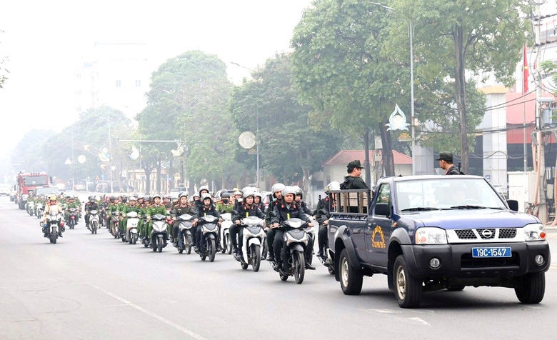 Phú Thọ: Phân luồng giao thông từ xa dịp Giỗ Tổ Hùng Vương - Lễ hội Đền Hùng- Ảnh 1. Phú Thọ: Phân luồng giao thông từ xa dịp Giỗ Tổ Hùng Vương - Lễ hội Đền Hùng- Ảnh 1.