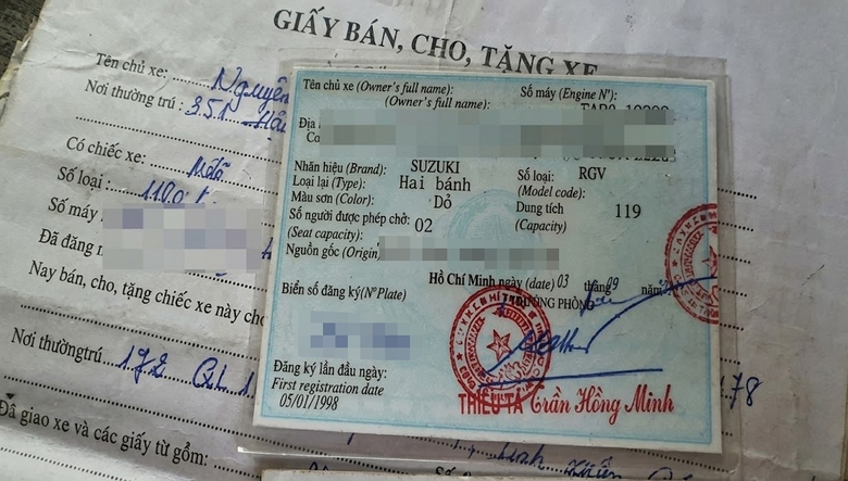 Mua xe chỉ c&oacute; giấy viết tay, đăng k&yacute; lại c&oacute; bị xử phạt?- Ảnh 1.