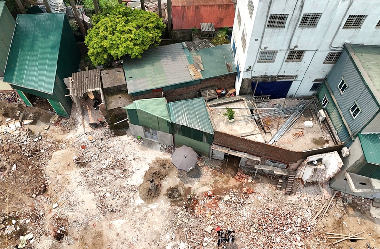 Nhà siêu mỏng, siêu méo: “Nỗi đau” đô thị hóa ở Hà Nội- Ảnh 1. Nhà siêu mỏng, siêu méo: “Nỗi đau” đô thị hóa ở Hà Nội- Ảnh 1.