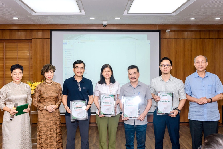 Nhiều hoạt động ch&agrave;o mừng Ng&agrave;y Kiến tr&uacute;c Việt Nam 27/4- Ảnh 1.