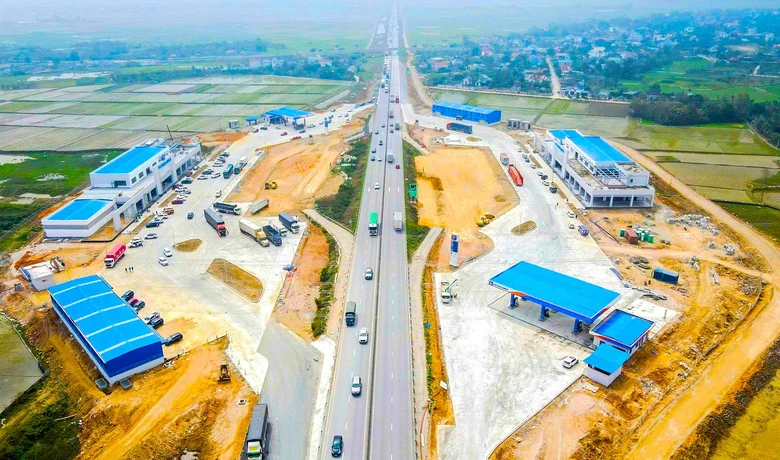 Cục Đường bộ "thúc" tiến độ trạm dừng nghỉ cao tốc, yêu cầu hoàn thành trước 30/4- Ảnh 1. Cục Đường bộ "thúc" tiến độ trạm dừng nghỉ cao tốc, yêu cầu hoàn thành trước 30/4- Ảnh 1.