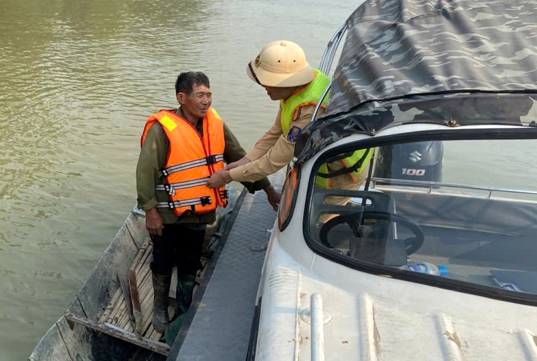 Thái Nguyên: Linh hoạt giải pháp đảm bảo an toàn giao thông trước nghỉ lễ 30/4- Ảnh 7. Thái Nguyên: Linh hoạt giải pháp đảm bảo an toàn giao thông trước nghỉ lễ 30/4- Ảnh 7.