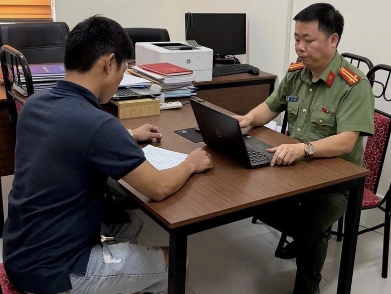 Bị phạt 7,5 triệu đồng vì bình luận xúc phạm cán bộ liên quan dự án ở Hà Nội- Ảnh 1. Bị phạt 7,5 triệu đồng vì bình luận xúc phạm cán bộ liên quan dự án ở Hà Nội- Ảnh 1.