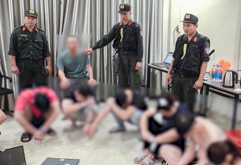 Tổ chức đ&aacute;nh bạc trực tuyến, 30 c&ocirc;ng d&acirc;n Trung Quốc bị trục xuất khỏi Việt Nam- Ảnh 2.