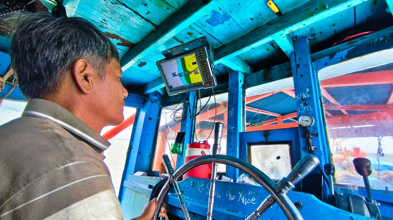 C&agrave; Mau xử l&yacute; t&agrave;u c&aacute; kh&ocirc;ng đủ điều kiện khai th&aacute;c thủy sản, n&acirc;ng cao &yacute; thức ngư d&acirc;n- Ảnh 1.