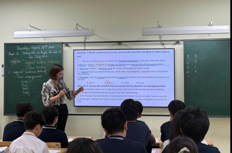 Áp lực lớp 10 công lập, phụ huynh mở rộng lựa chọn cho con- Ảnh 2. Áp lực lớp 10 công lập, phụ huynh mở rộng lựa chọn cho con- Ảnh 2.