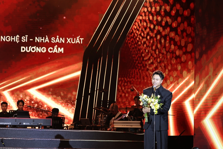 Lần đầu ti&ecirc;n giải Cống hiến trao c&uacute;p cho nghệ sĩ nước ngo&agrave;i- Ảnh 1.