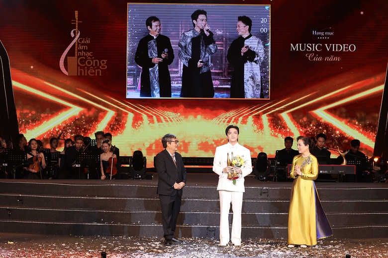 Soobin lập kỷ lục vô tiền khoáng hậu tại Lễ trao giải Cống hiến 2026- Ảnh 2. Soobin lập kỷ lục vô tiền khoáng hậu tại Lễ trao giải Cống hiến 2026- Ảnh 2.