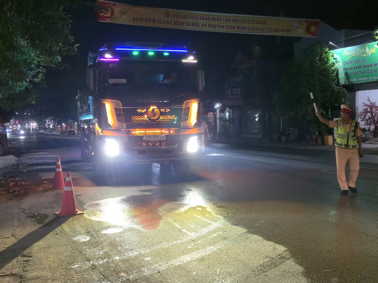 Thái Nguyên: Linh hoạt giải pháp đảm bảo an toàn giao thông trước nghỉ lễ 30/4- Ảnh 4. Thái Nguyên: Linh hoạt giải pháp đảm bảo an toàn giao thông trước nghỉ lễ 30/4- Ảnh 4.