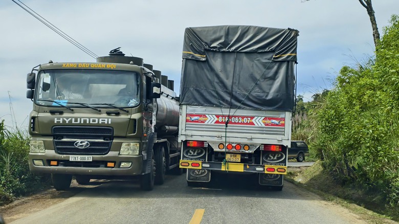 Hơn 2 tỷ đồng triển khai c&aacute;c giải ph&aacute;p nhằm hạn chế tai nạn giao th&ocirc;ng tr&ecirc;n QL24 - Ảnh 2.