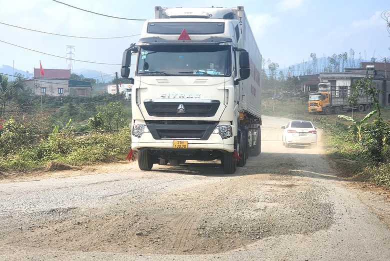 H&agrave; Tĩnh: Đường kết nối cao tốc xuống cấp, cần sớm n&acirc;ng cấp, đảm bảo an to&agrave;n giao th&ocirc;ng- Ảnh 1.