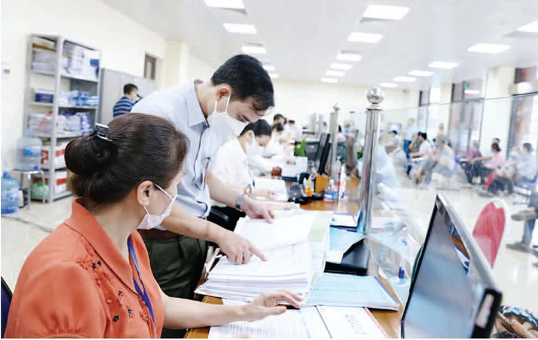 Tập trung sắp xếp tổ chức bộ m&aacute;y, n&acirc;ng cao chất lượng c&ocirc;ng vụ, c&ocirc;ng chức- Ảnh 1.